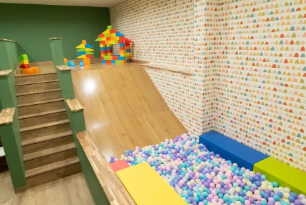 急増する訪日ファミリー層に対応！ 多世代で泊まれる一軒貸切の宿泊施設、大阪日本橋にある「Wonder Nest Namba」の運用を開始