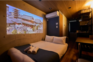 繁忙期稼働率90%超を実現。スカイツリーエリアの「LIFE TOWN OSHIAGE」など、民泊×マンスリーのハイブリッド運営による収益最大化事例を公開。不動産活用・投資の新方式。